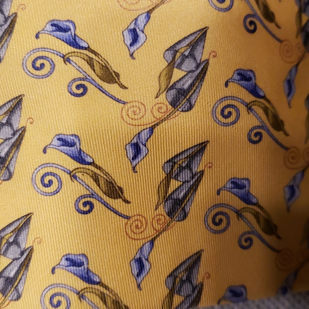 BURBERRY TIE - Picture 2 of 4
